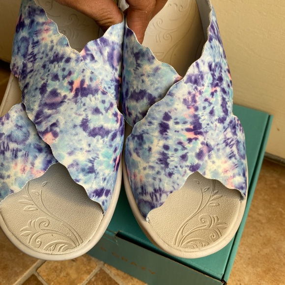 Bzees Womens Sahara Blue Comfort Arch Support Slip On Slide Sandals size  9M - Picture 4 of 11